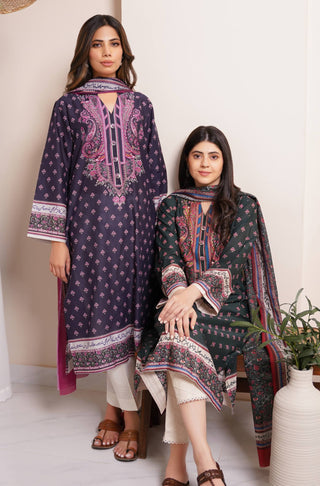 Shopmanto, wear manto, manto clothing brand, manto uae, ladies clothing brand, urdu calligraphy clothing, wear manto women ladies lawn kurta for spring summer, manto one piece dark green meher straight kurta with urdu calligraphy for women, spring summer season, lawn collection