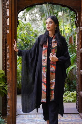 Shop manto, wear manto pakistani clothing brand ready to wear green & rust unisex bagh-e-mughal cape urdu scarf with urdu calligraphy featuring poetry inspired by mughal gardens