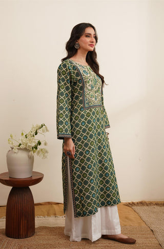 Side Profile Manto Women's Khaddar Green Kurta with Urdu Calligraphy