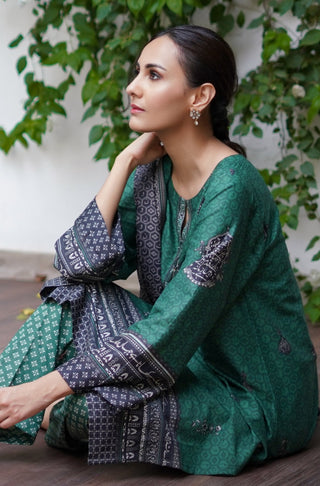 Manto Women's Stitched 2 Piece Matching Lawn Uraan Green & Black Co-ord Set Calligraphed with Words of Kaif Moradaabadi