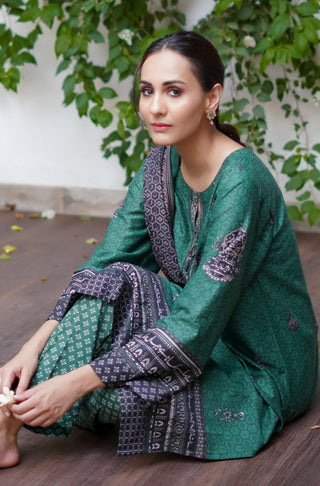 Manto Women's Stitched 2 Piece Matching Lawn Uraan Green & Black Co-ord Set Calligraphed with Words of Kaif Moradaabadi