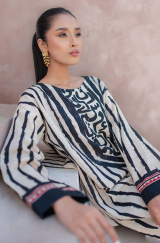 Neck Detail of Manto Women's Ready To Wear 1 Piece Paheli Lawn Long Length Kurta Cream & Black Calligraphed with Random Urdu Letters