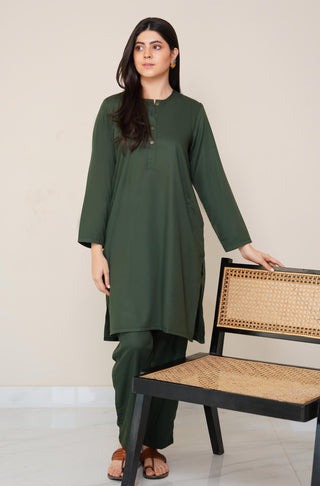 Shopmanto, wear manto, manto clothing brand, manto pakistan, ladies clothing brand, urdu calligraphy clothing, OG wearmanto women's collection wash n wear lucknow style 2 piece solid emerald green colour kurta and pajama, women 2 piece solid coord set