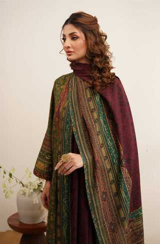 Style of Manto Zarf Odhni, made from Cotton Silk featuring details in deep maroon and green. Including urdu potry by Khwaja Haidar Ali Calligraphed across.