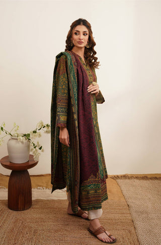 Fall of Zarf Odhni, made from Cotton Silk featuring details in deep maroon and green. Also including urdu potry by Khwaja Haidar Ali Calligraphed across.