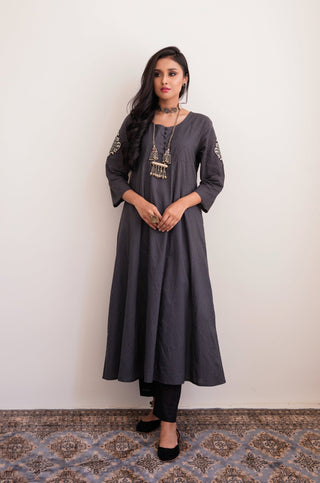 Shopmanto, wear manto, manto clothing brand, manto pakistan, ladies clothing brand, urdu calligraphy clothing, manto black urdu calligraphy raqs anarkali frock 