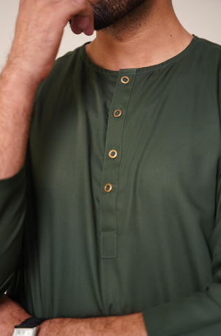 Shopmanto, wear manto, manto clothing brand, manto pakistan, ladies clothing brand, urdu calligraphy clothing, wear manto men's wear wash n wear solid 2 piece emerald green lucknow kurta pajama