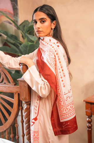 Shopmanto, wear manto, manto clothing brand, manto pakistan, ladies clothing brand, urdu calligraphy clothing, wear manto ladies women zeest hijab friendly scarf in shades of desert rust off white colour with urdu calligraphy, swiss lawn hijab scarf, urdu hijab scarf