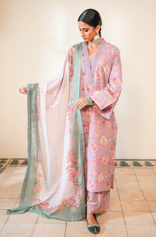 Shopmanto, wear manto, manto clothing brand, manto pakistan, ladies clothing brand, urdu calligraphy clothing, wear manto women ladies lawn kurta for spring summer, manto two piece lawn lilac gulnaar coord set with green dupatta for women, spring summer season, lawn collection