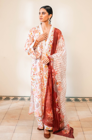 Shopmanto, wear manto, manto clothing brand, manto pakistan, ladies clothing brand, urdu calligraphy clothing, wear manto women ladies lawn kurta for spring summer, manto two piece lawn off-white and maroon gulnaar coord set for women, spring summer season, lawn collection