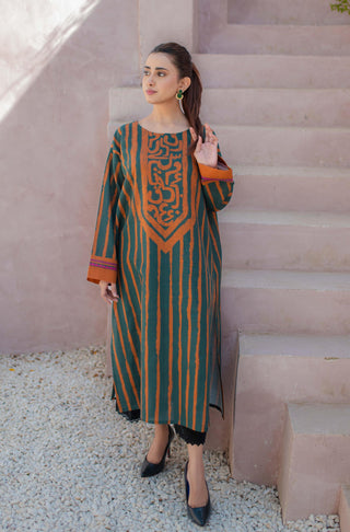 Shopmanto, wear manto, manto clothing brand, manto pakistan, ladies clothing brand, urdu calligraphy clothing, manto green & orange paheli khaddar kurta with urdu calligraphy, manto winter collection, manto khaddar collection, khaddar kurtas