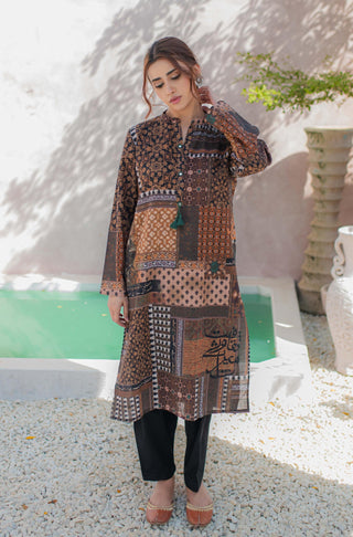 Shopmanto, wear manto, manto clothing brand, manto pakistan, ladies clothing brand, urdu calligraphy clothing, manto green and brown saqafat khaddar kurta with urdu calligraphy, manto winter collection, manto khaddar collection, khaddar kurtas, random urdu words calligraphy on kurta