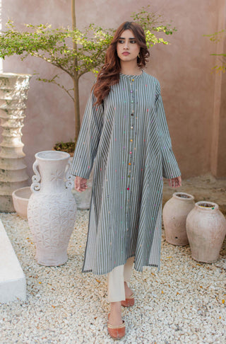 Shopmanto, wear manto, manto clothing brand, manto pakistan, ladies clothing brand, urdu calligraphy clothing, manto green alfaaz khaddar a-line kurta with urdu calligraphy, manto winter collection, manto khaddar collection, khaddar kurtas, random urdu words calligraphy on kurta