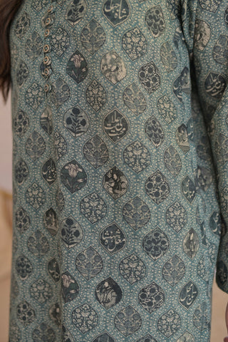 Shopmanto, wear manto, manto clothing brand, manto pakistan, ladies clothing brand, urdu calligraphy clothing, Manto women khaddar mumtaz teal green kurta with urdu calligraphy, winter collection, khaddar collection