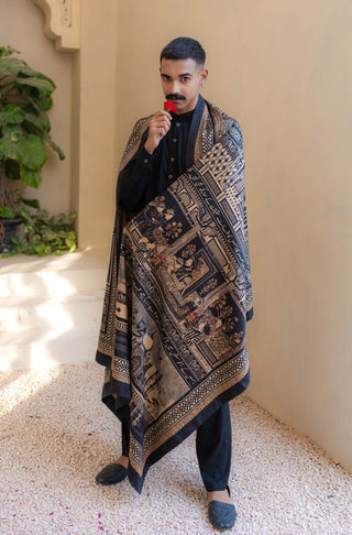 Shopmanto, wear manto, odhni, shawl, chaddar, manto odhni, manto scarves, manto stoles, manto, clothing brands, women shawl, ladies shawl, women shawl in black, women shawl with random words calligraphed in urdu, urdu calligraphy, urdu calligraphy clothes, manto calligraphy clothes, Taj Mahal shawl, black and beige shawl, manto taj mahal odhni, women winter shawl, men winter shawl, winter shawl