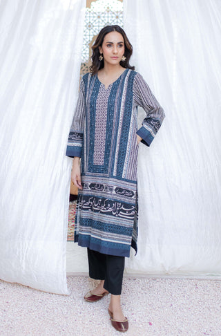 Shopmanto, wear manto, kurta, manto kurta, rashk kurta, rashk kurta blue and white, blue and white, blue kurta, white kurta, women kurta, ladies kurta, women clothing, manto clothing brand, clothing brand, urdu calligraphy clothes, urdu calligraphy, women blue and white kurta with urdu calligraphy