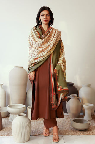 Shopmanto, wear manto, manto clothing brand, manto pakistan, ladies clothing brand, urdu calligraphy clothing, manto urdu calligraphy women phool odhni beige and green dupatta shawl, manto scarves, manto stole, manto odhnis