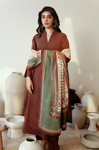 Shopmanto, wear manto, manto clothing brand, manto pakistan, ladies clothing brand, urdu calligraphy clothing, manto urdu calligraphy women phool odhni beige and green dupatta shawl, manto scarves, manto stole, manto odhnis