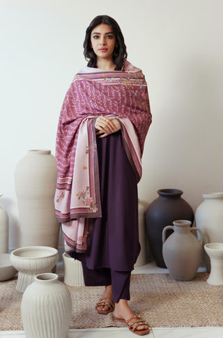 Shopmanto, wear manto, manto clothing brand, manto pakistan, ladies clothing brand, urdu calligraphy clothing, manto urdu calligraphy women phool odhni plum and lilac dupatta shawl, manto scarves, manto stole, manto odhnis