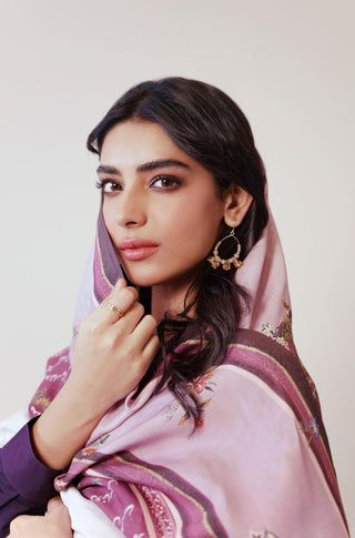 Shopmanto, wear manto, manto clothing brand, manto pakistan, ladies clothing brand, urdu calligraphy clothing, manto urdu calligraphy women phool odhni plum and lilac dupatta shawl, manto scarves, manto stole, manto odhnis